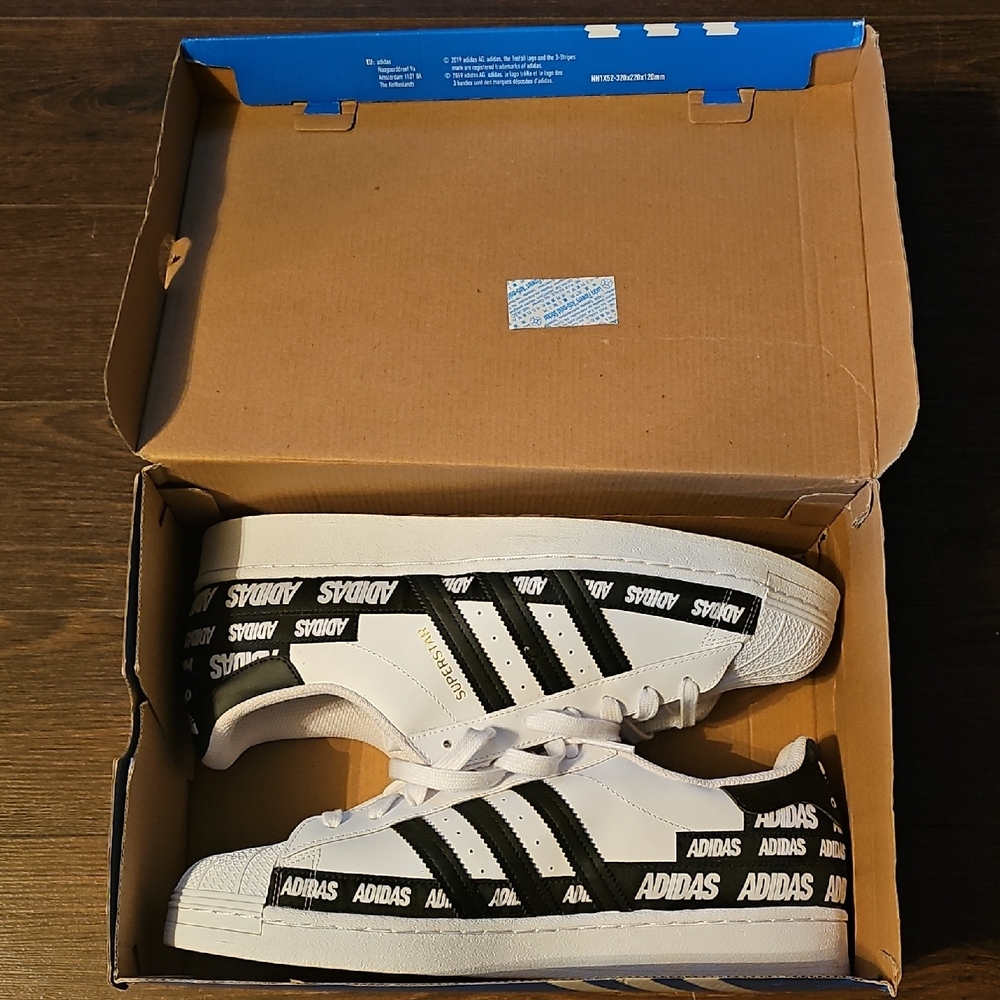 Adidas Superstar FX5558 Wordmark Size 12 New Never Worn.